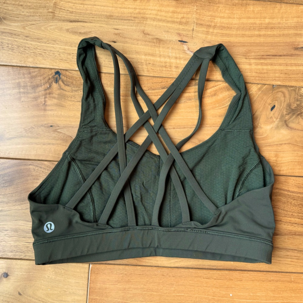 Lululemon sports bra